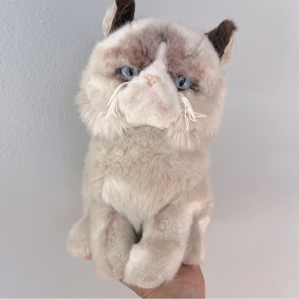 GUND Grumpy Cat. Blue eyes. 9”